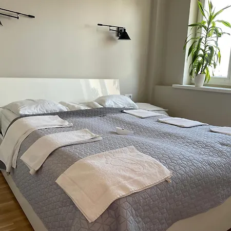 Dziesiate Pietro Apartment *