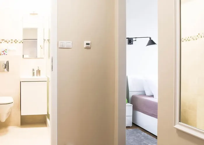 Daire Dziesiate Pietro *