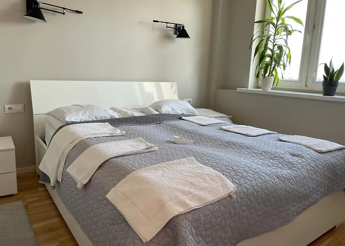 Dziesiate Pietro Apartment *